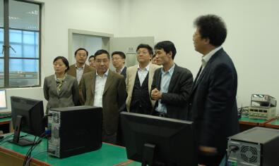 “解放思想谋发展,明确目标求突破”徐建国董事长赴自仪股份调研指导工作 “解放思想谋发展,明确目标求突破”徐建国董事长赴自仪股份调研指导工作