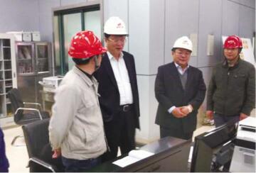 上自仪公司总经理许大庆实地考察新密电厂火电工程产品运行情况 上自仪公司总经理许大庆实地考察新密电厂火电工程产品运行情况